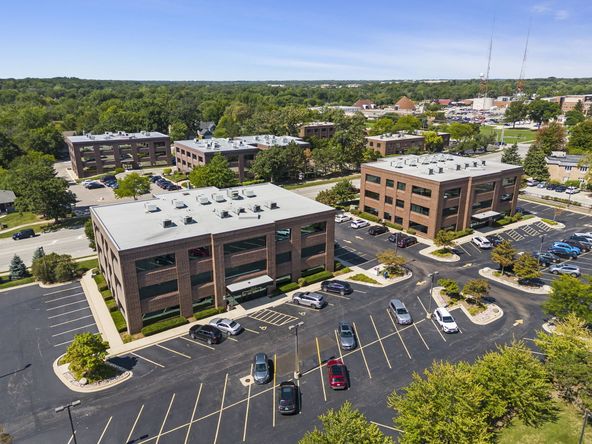 Wheaton Office Center: 290, 300, 301 S. County Farm Road, Wheaton, IL 60187